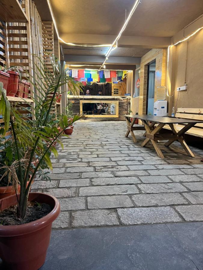 Resort Apple Flower By Manali Mall Road Exterior photo