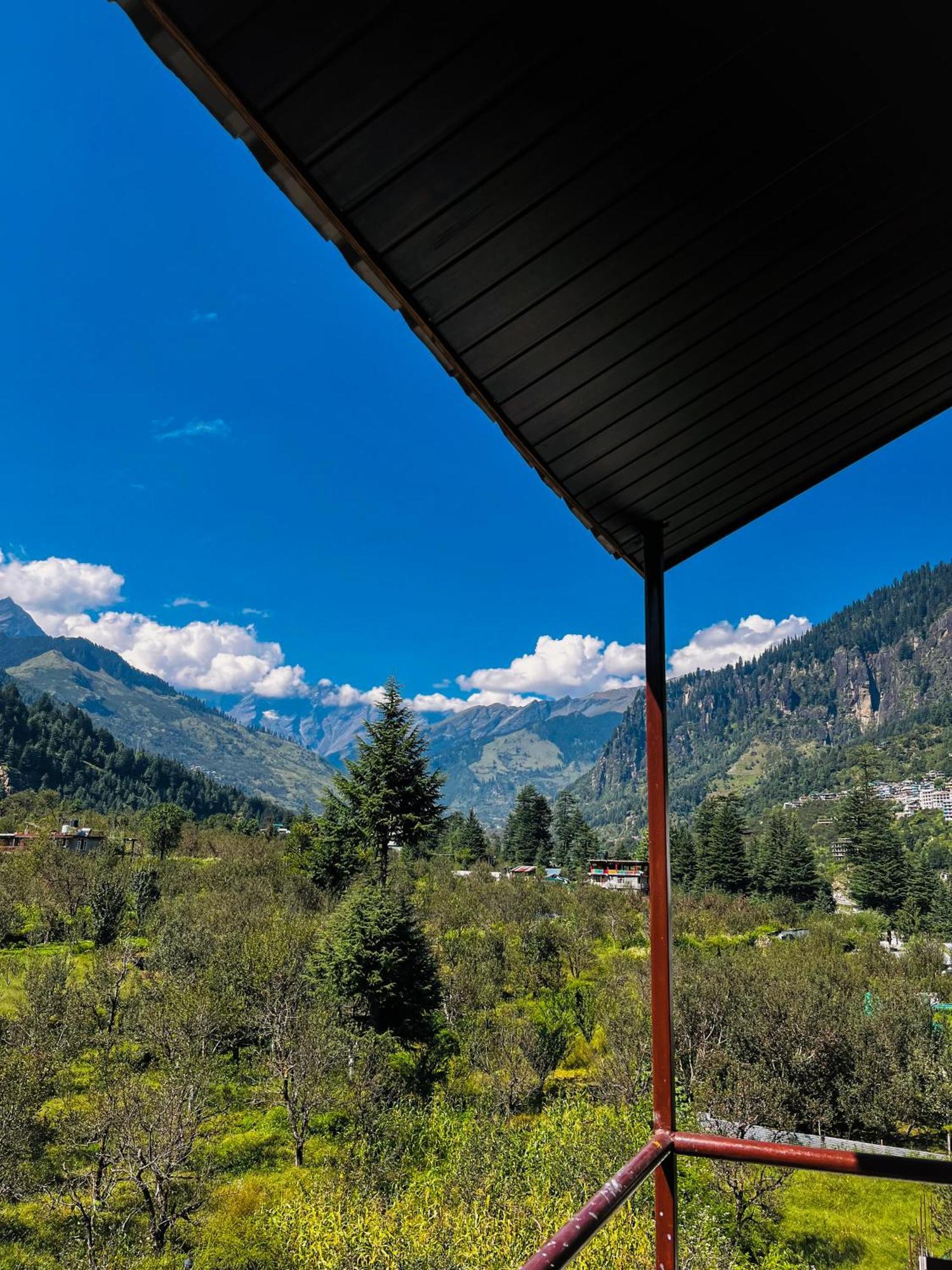 Resort Apple Flower By Manali Mall Road Exterior photo