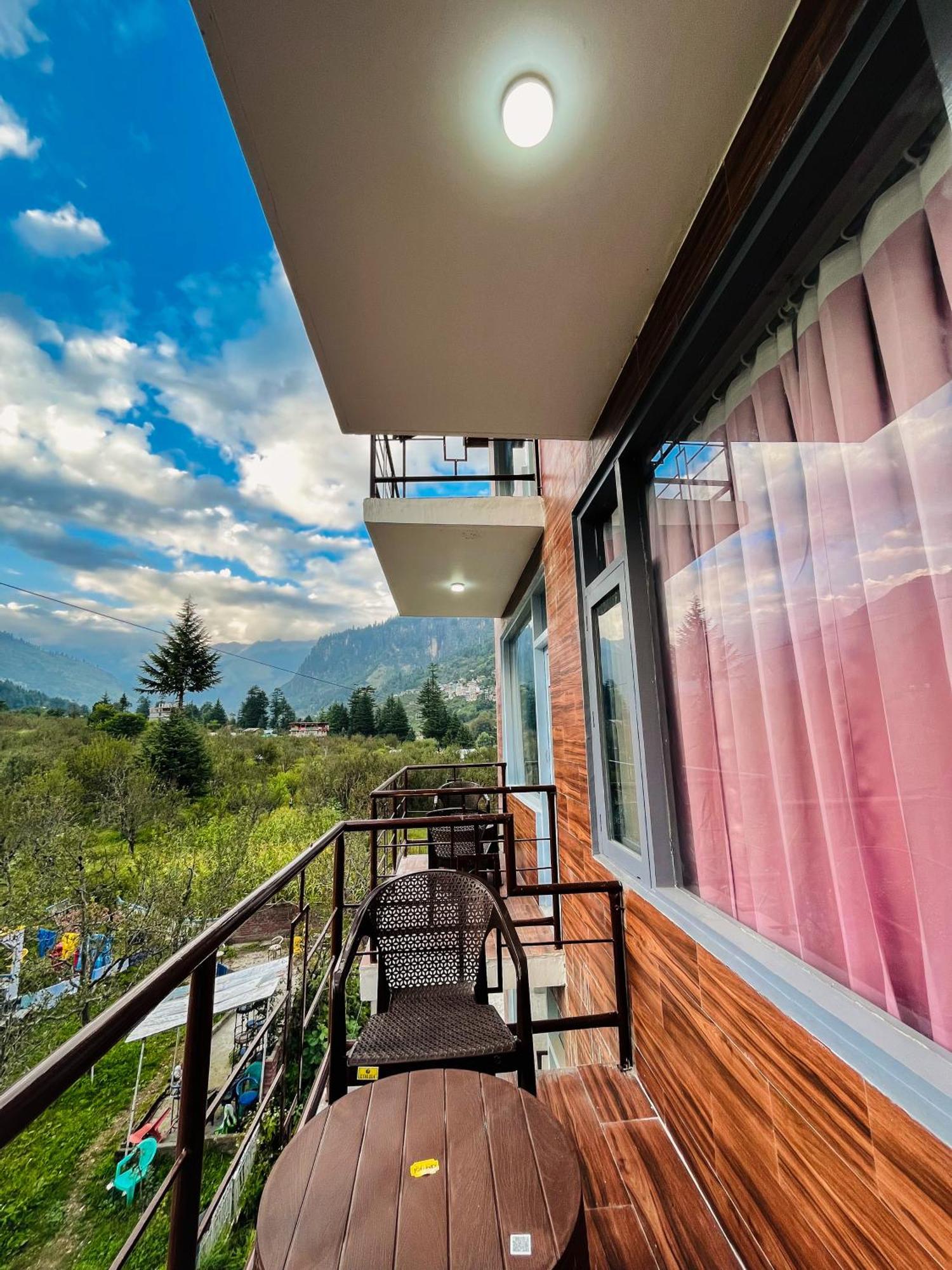 Resort Apple Flower By Manali Mall Road Exterior photo